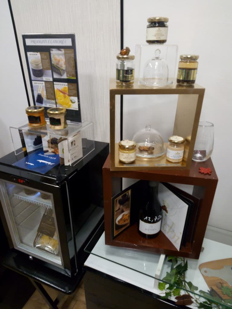 ouverture de la boutique maison distrilux, caviar et truffe saint genis les ollieres, commerçant 69290, ouest lyonnais épicerie fine cadeau